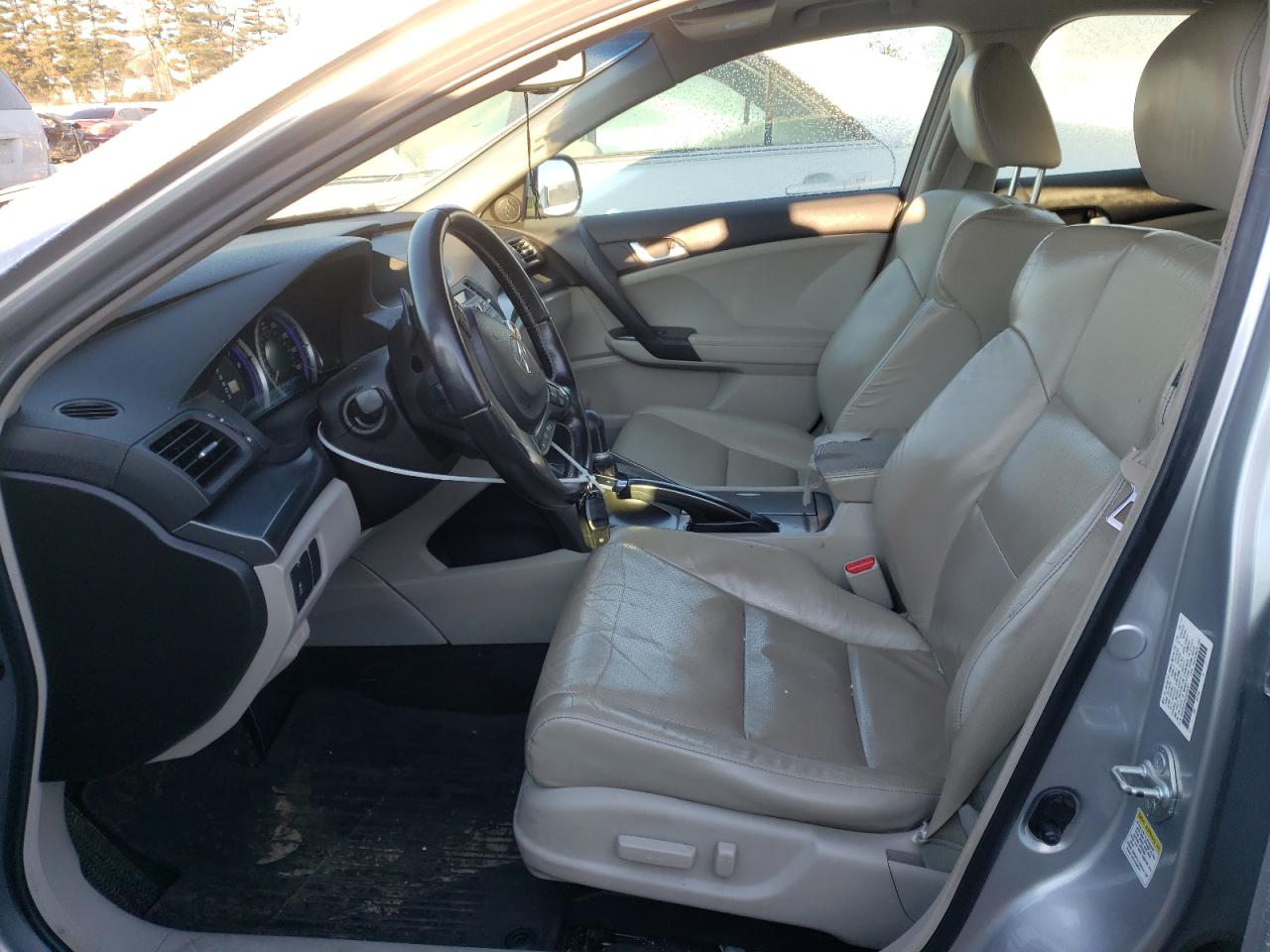 Photo 5 from auction – 2012 ACURA TSX TECH with VIN JH4CU2F69CC004087