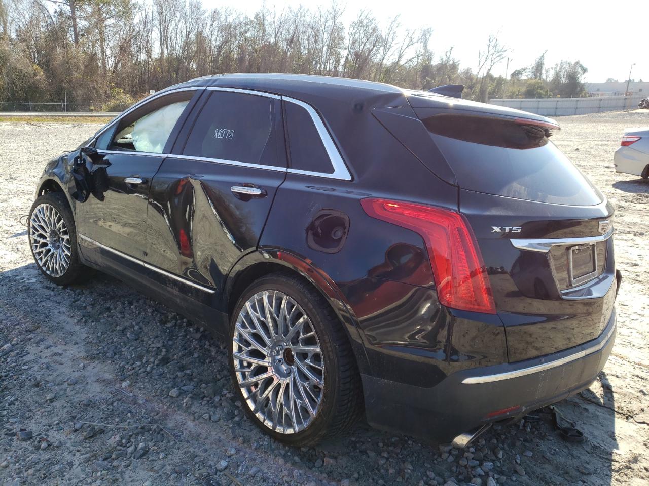 Photo 3 from auction – 2017 CADILLAC XT5 PREMIU with VIN 1GYKNCRS2HZ137569