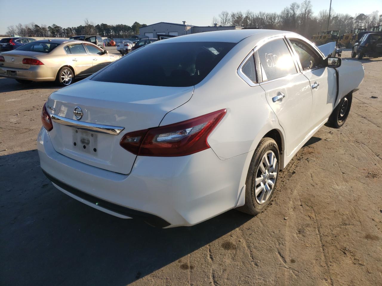 Photo 4 from auction – 2018 NISSAN ALTIMA 2.5 with VIN 1N4AL3AP4JC472944