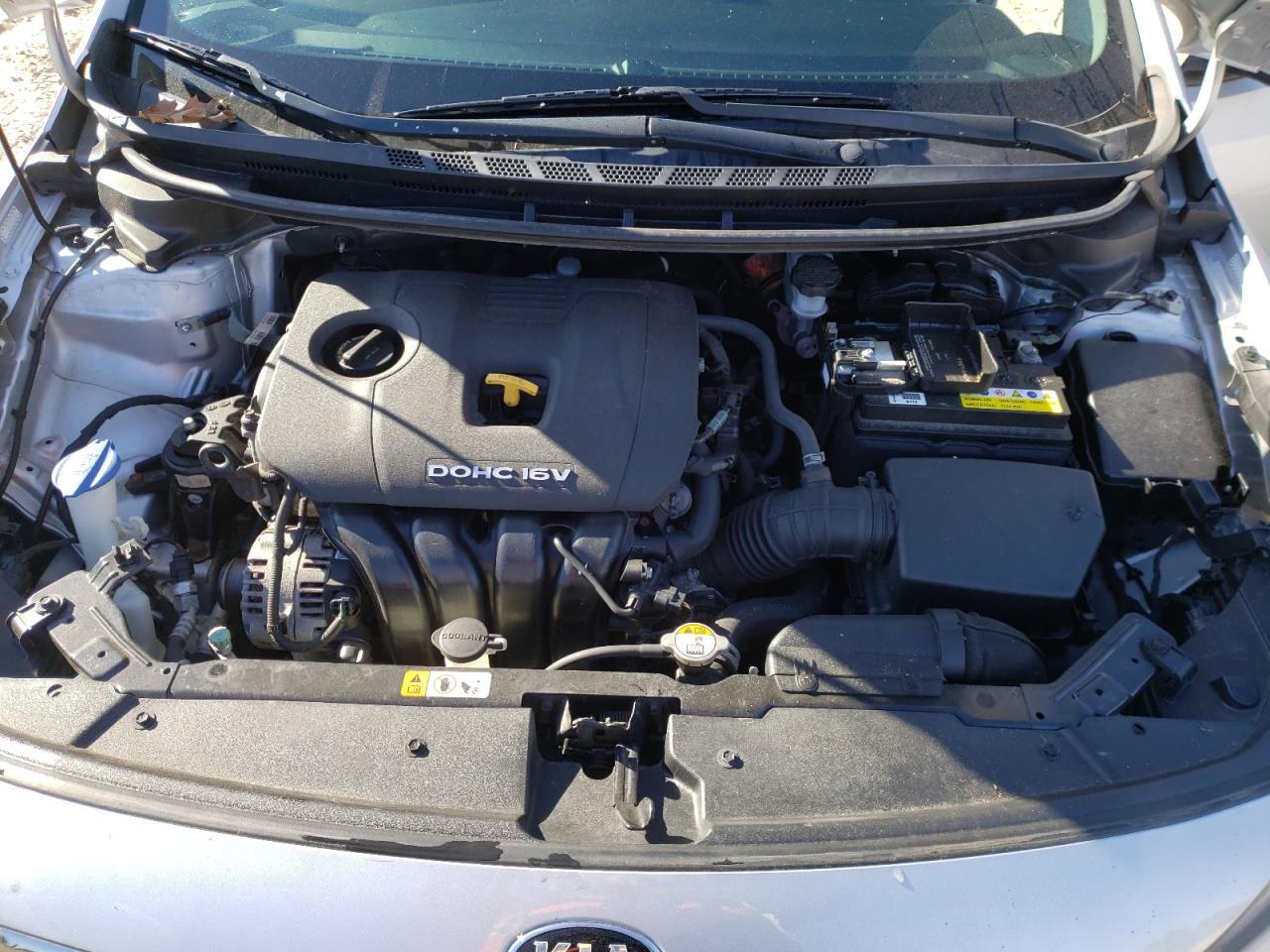 Photo 7 from auction – 2017 KIA FORTE LX with VIN 3KPFK4A71HE030229