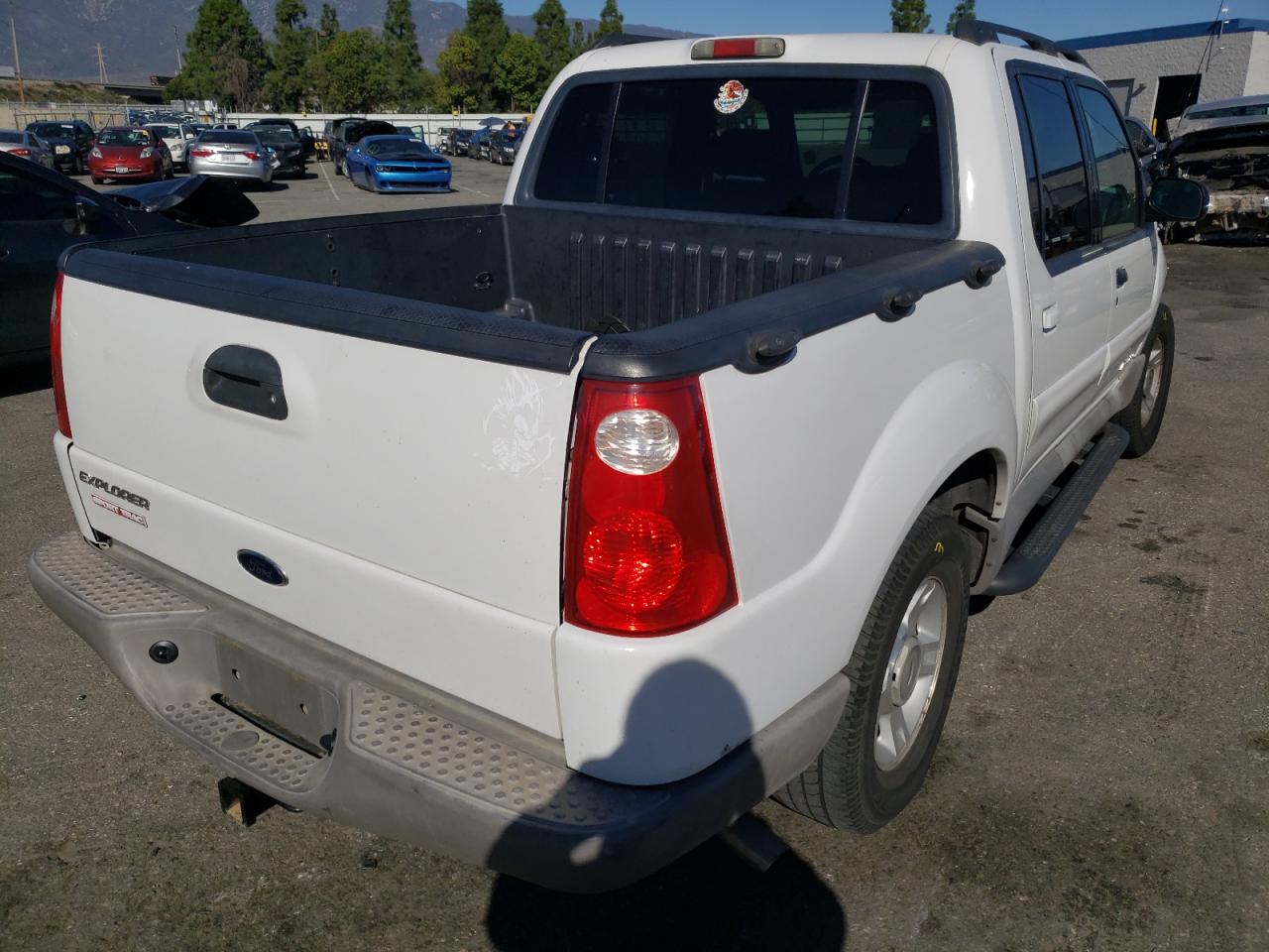 Photo 4 from auction – 2001 FORD EXPLORER S with VIN 1FMZU67E51UB95664