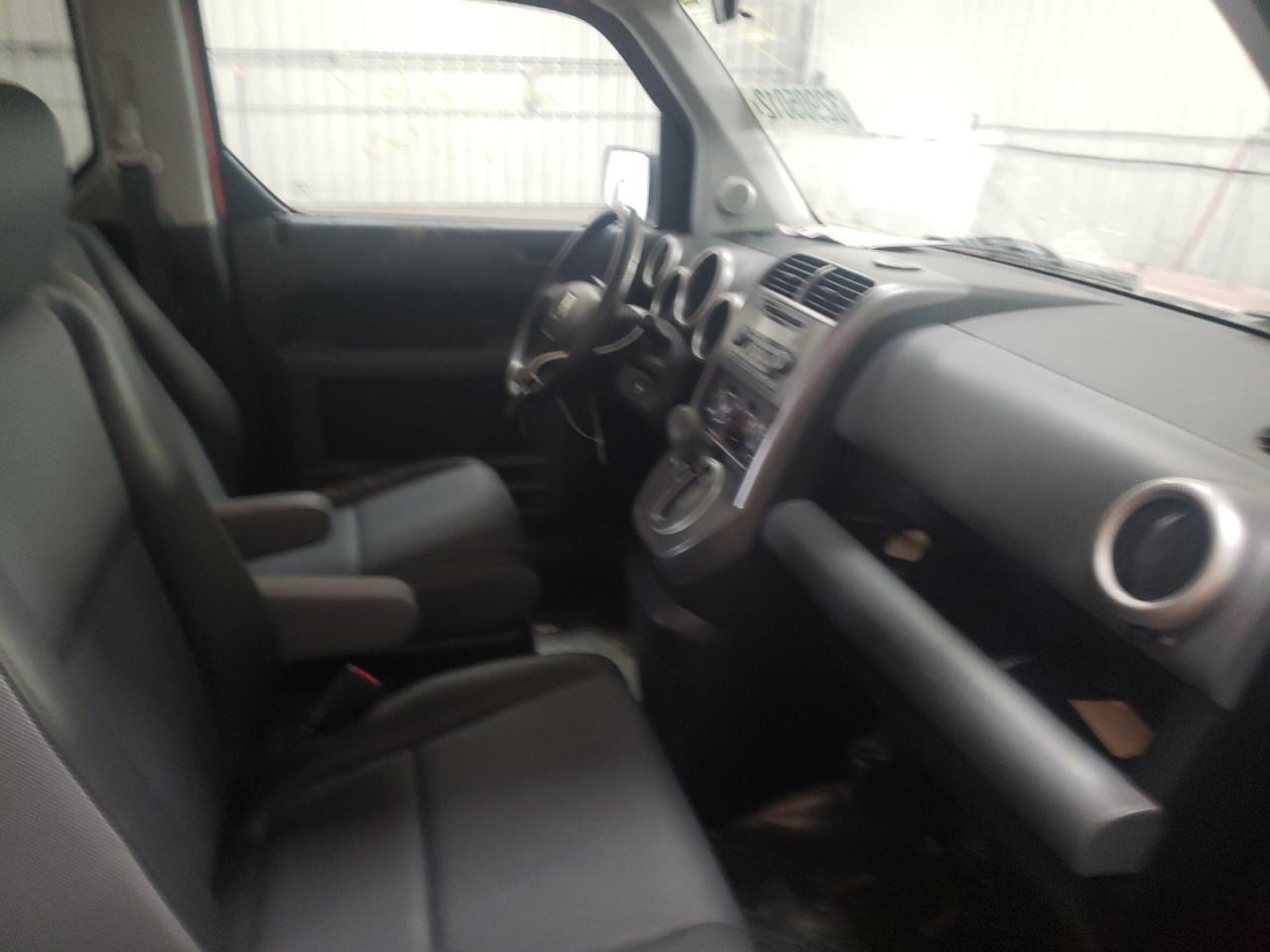 Photo 5 from auction – 2005 HONDA ELEMENT EX with VIN 5J6YH28675L004658