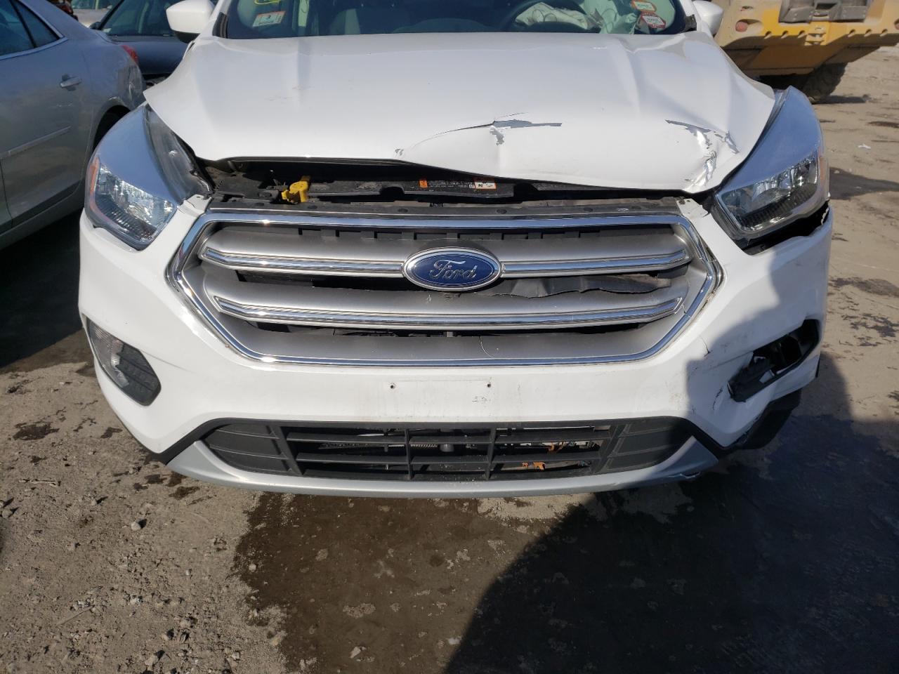 Photo 9 from auction – 2017 FORD ESCAPE SE with VIN 1FMCU9G96HUE83617
