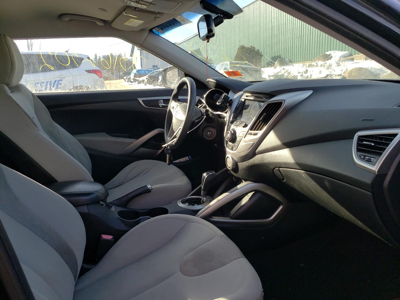 Photo 5 from auction – 2012 HYUNDAI VELOSTER with VIN KMHTC6AD4CU043886