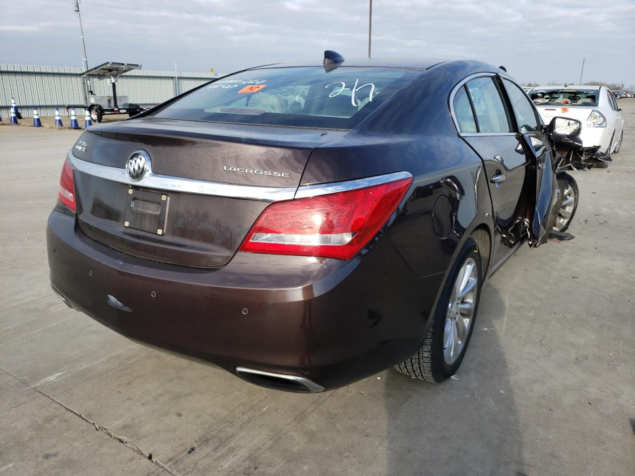 Photo 4 from auction – 2015 BUICK LACROSSE with VIN 1G4GB5G36FF150413