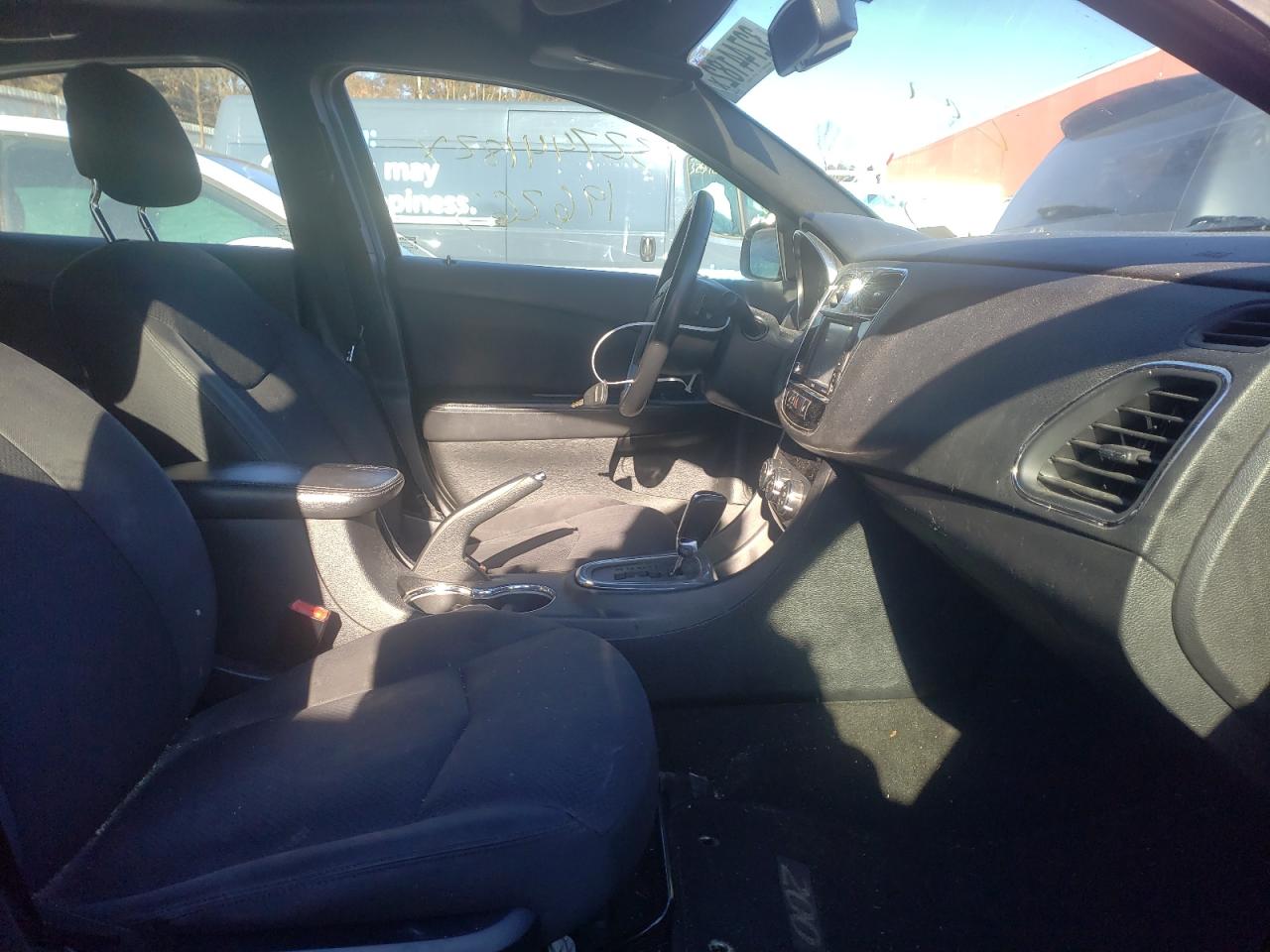 Photo 5 from auction – 2012 CHRYSLER 200 TOURIN with VIN 1C3CCBBB0CN298642