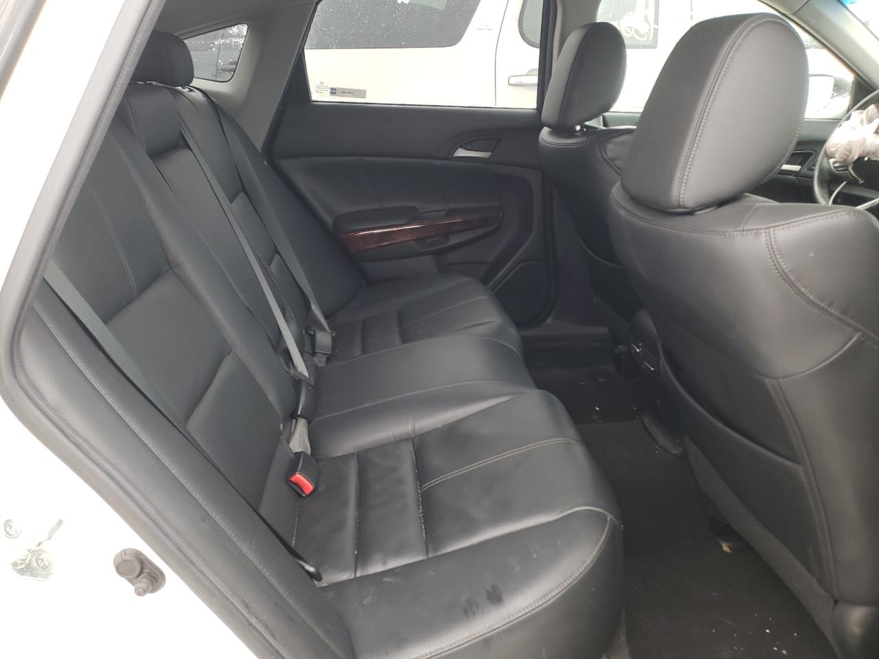Photo 6 from auction – 2011 HONDA ACCORD CRO with VIN 5J6TF2H51BL007073