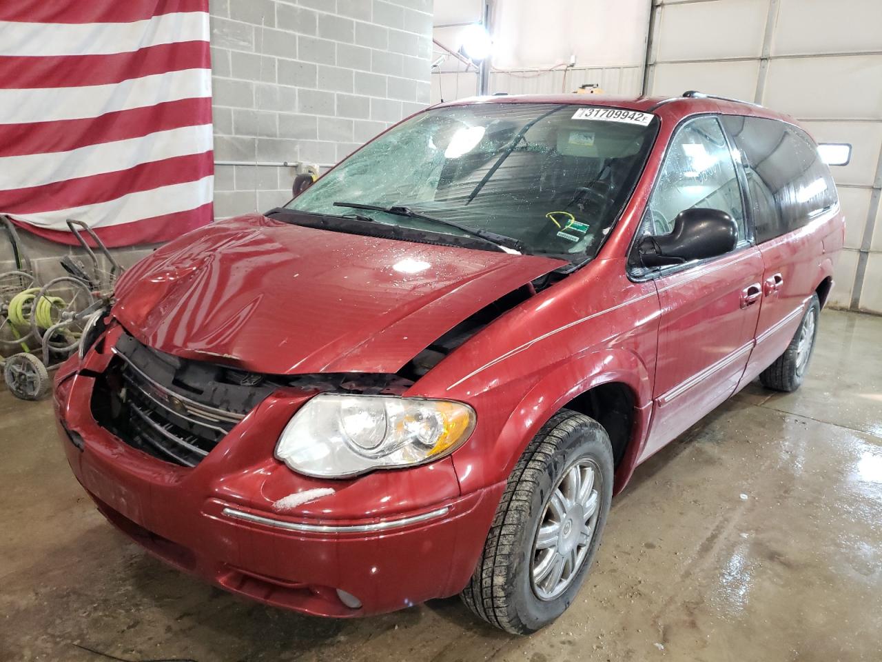 Photo 2 from auction – 2006 CHRYSLER TOWN & COU with VIN 2A8GP64L26R739959