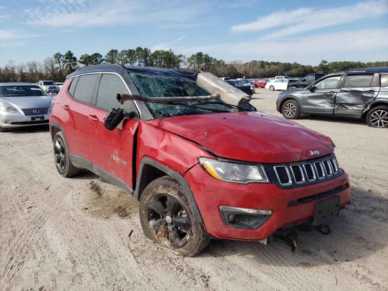 JEEP COMPASS LA 2018 with VIN 3C4NJCBB5JT268145 - Photo from auction