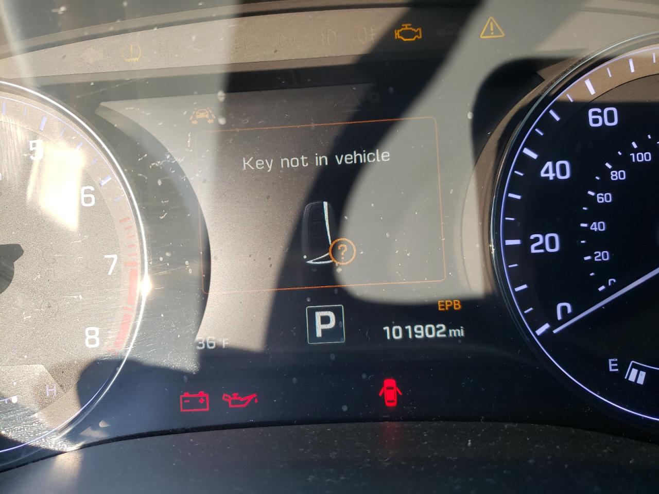 Photo 8 from auction – 2016 HYUNDAI GENESIS 3. with VIN KMHGN4JE3GU127776