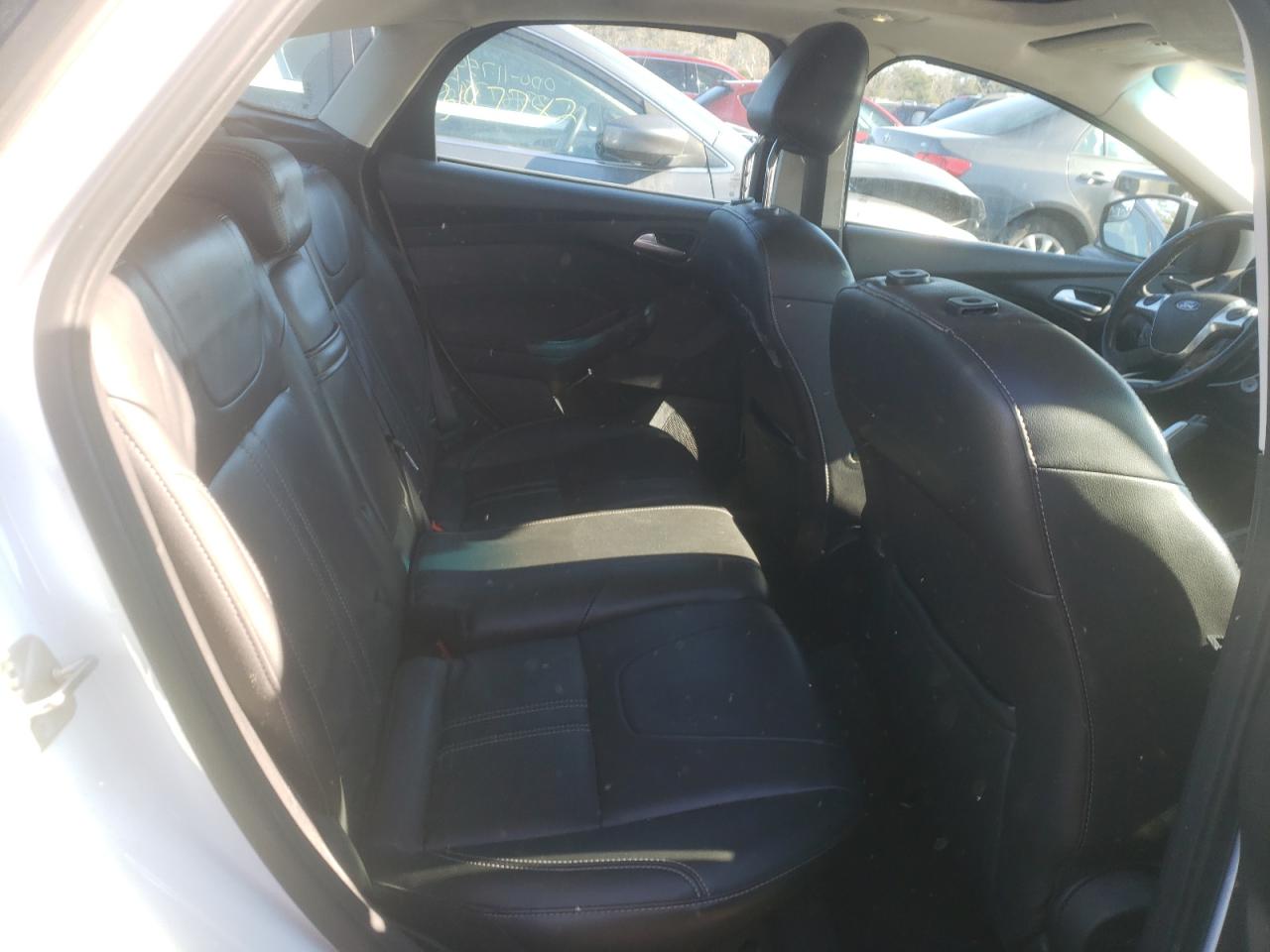Photo 6 from auction – 2012 FORD FOCUS SEL with VIN 1FAHP3M29CL120562