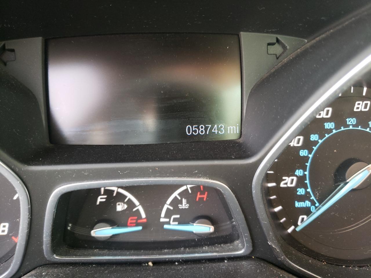 Photo 8 from auction – 2016 FORD ESCAPE SE with VIN 1FMCU9GX7GUB95974