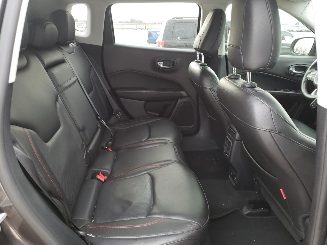 Photo 6 from auction – 2018 JEEP COMPASS TR with VIN 3C4NJDDB3JT282581