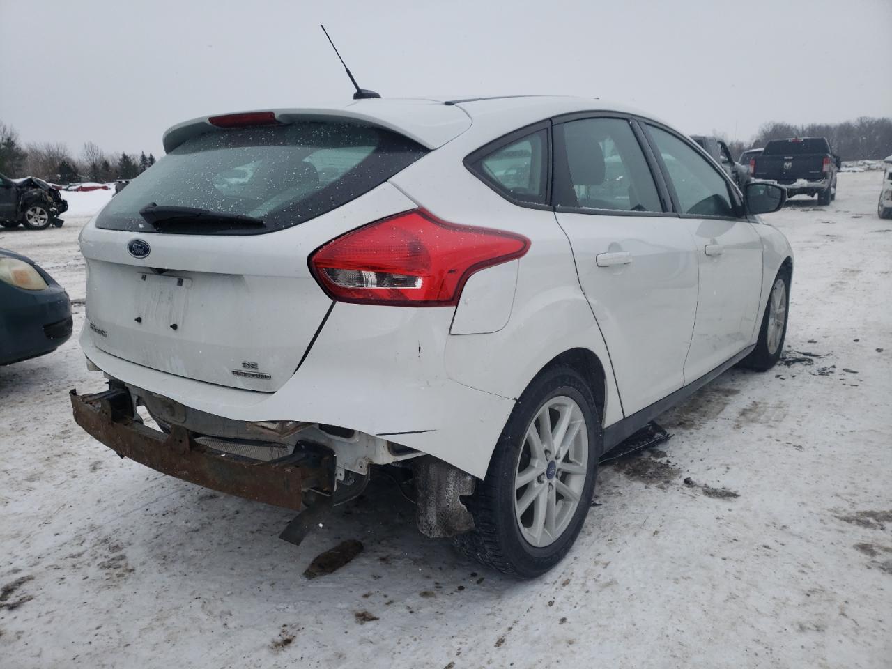 Photo 4 from auction – 2016 FORD FOCUS with VIN 1FADP3K27GL261976