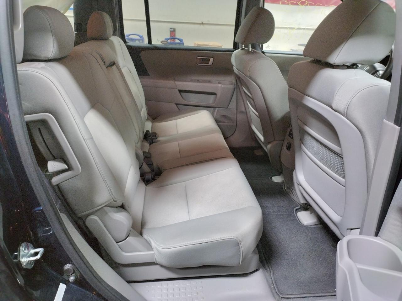 Photo 6 from auction – 2011 HONDA PILOT LX with VIN 5FNYF4H23BB036980