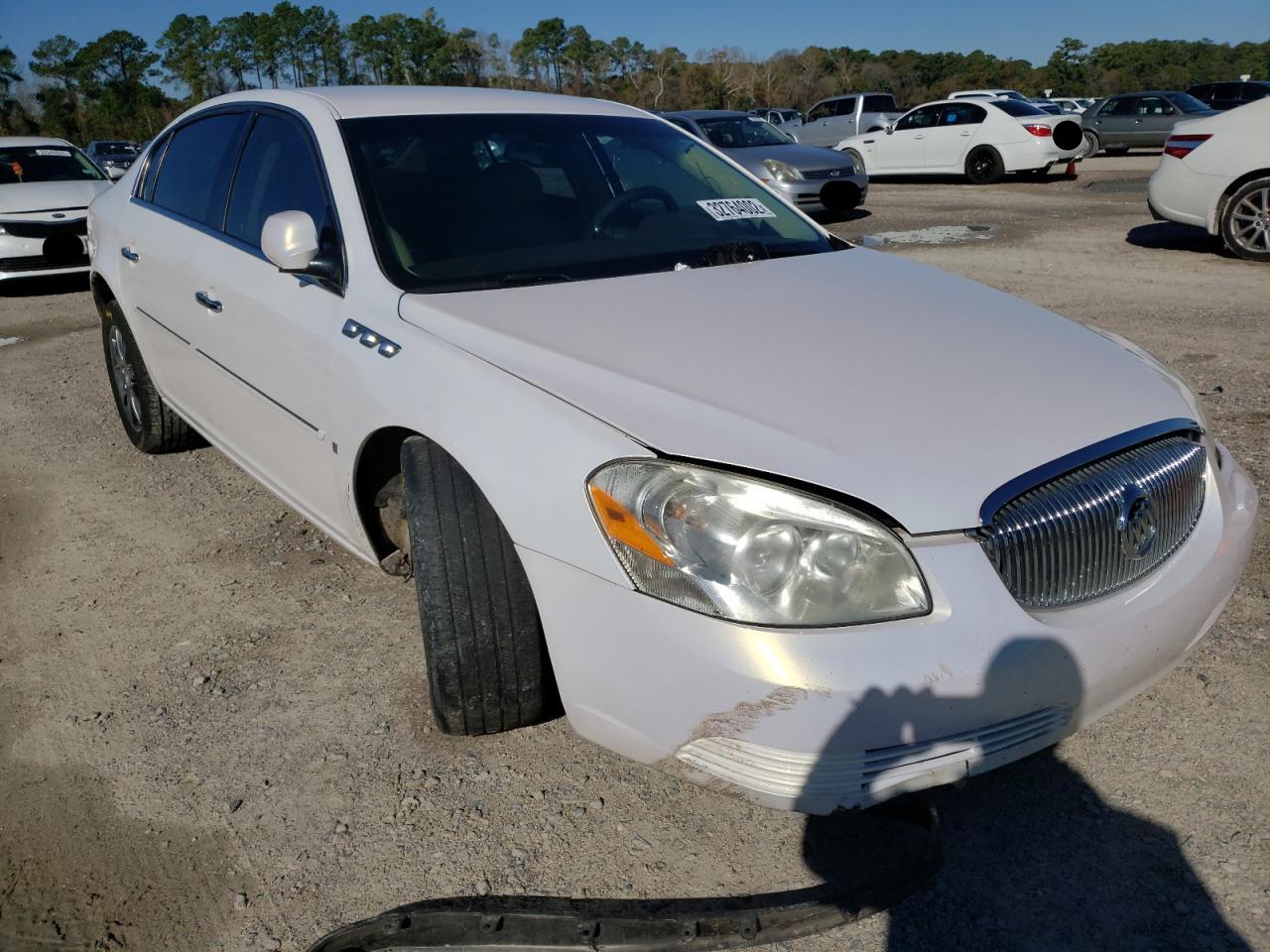 BUICK LUCERNE CX 2007 مع رقم تعريف المركبة 1G4HD57217U125812 - صورة من المزاد