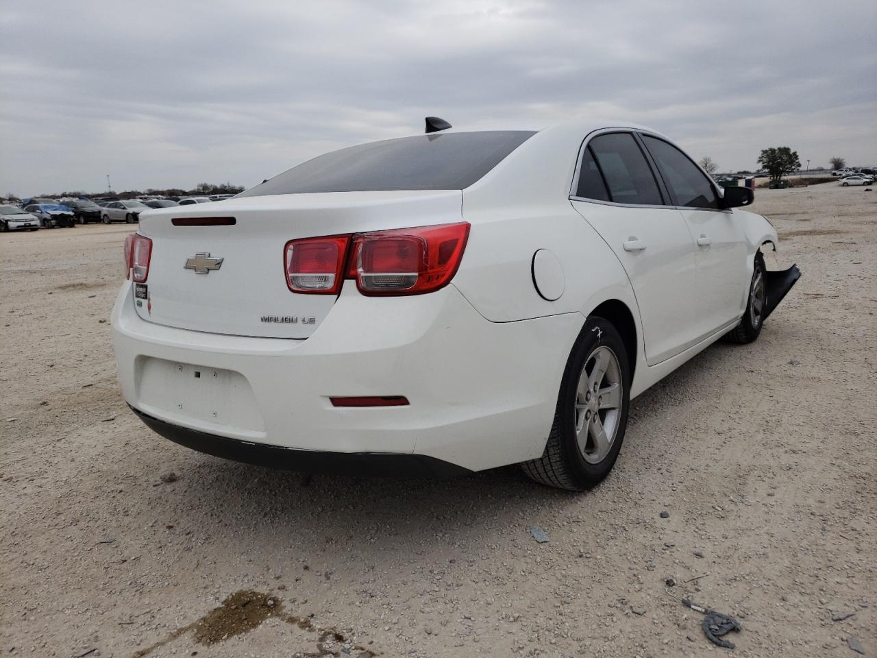 Photo 4 from auction – 2015 CHEVROLET MALIBU LS with VIN 1G11B5SL6FF246147