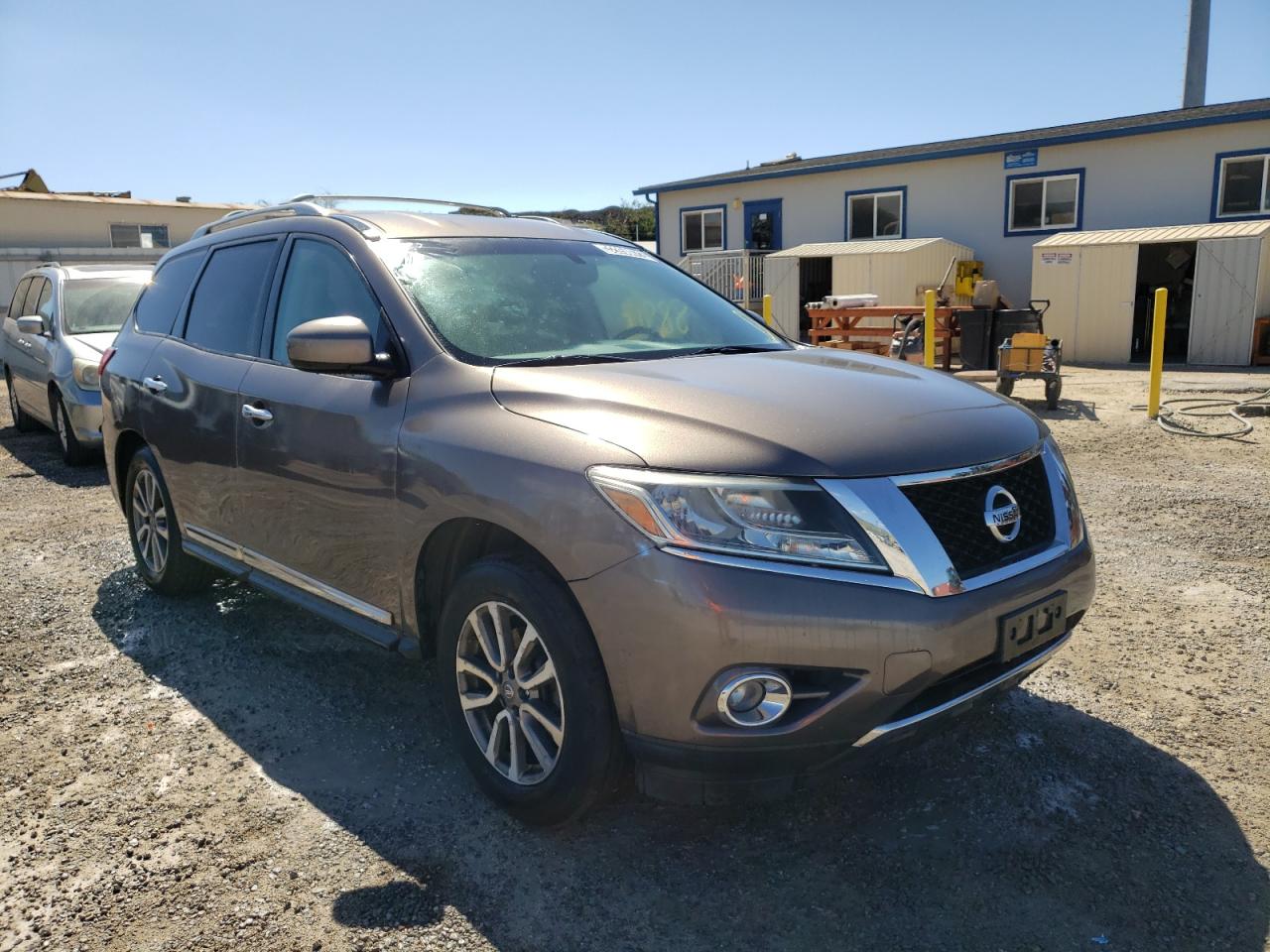 NISSAN PATHFINDER 2013 with VIN 5N1AR2MN0DC665055 - Photo from auction