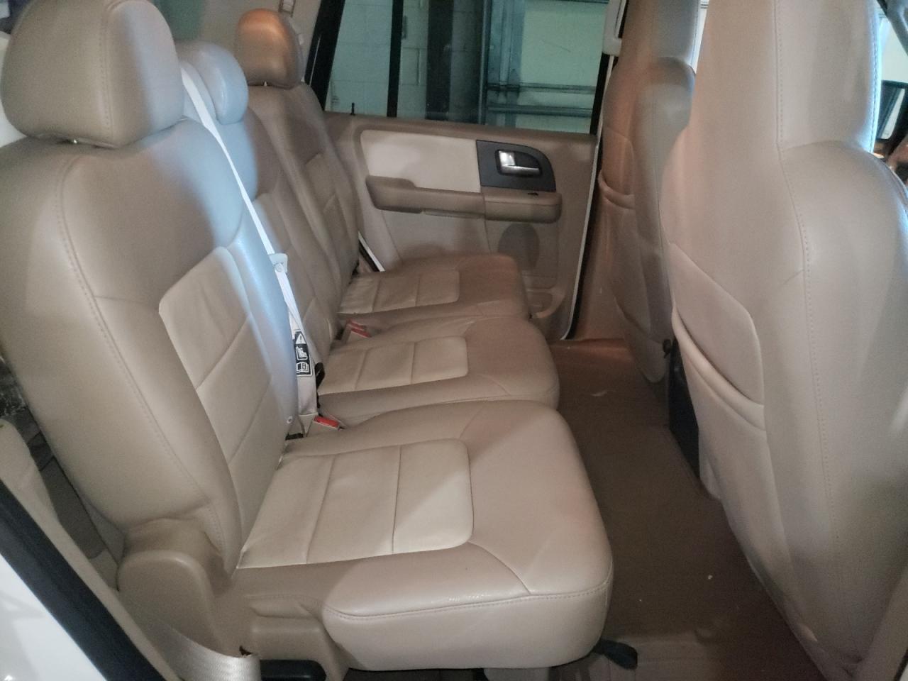 صورة رقم 6 من المزاد - 2003 FORD EXPEDITION مع VIN 1FMFU18L23LB41329