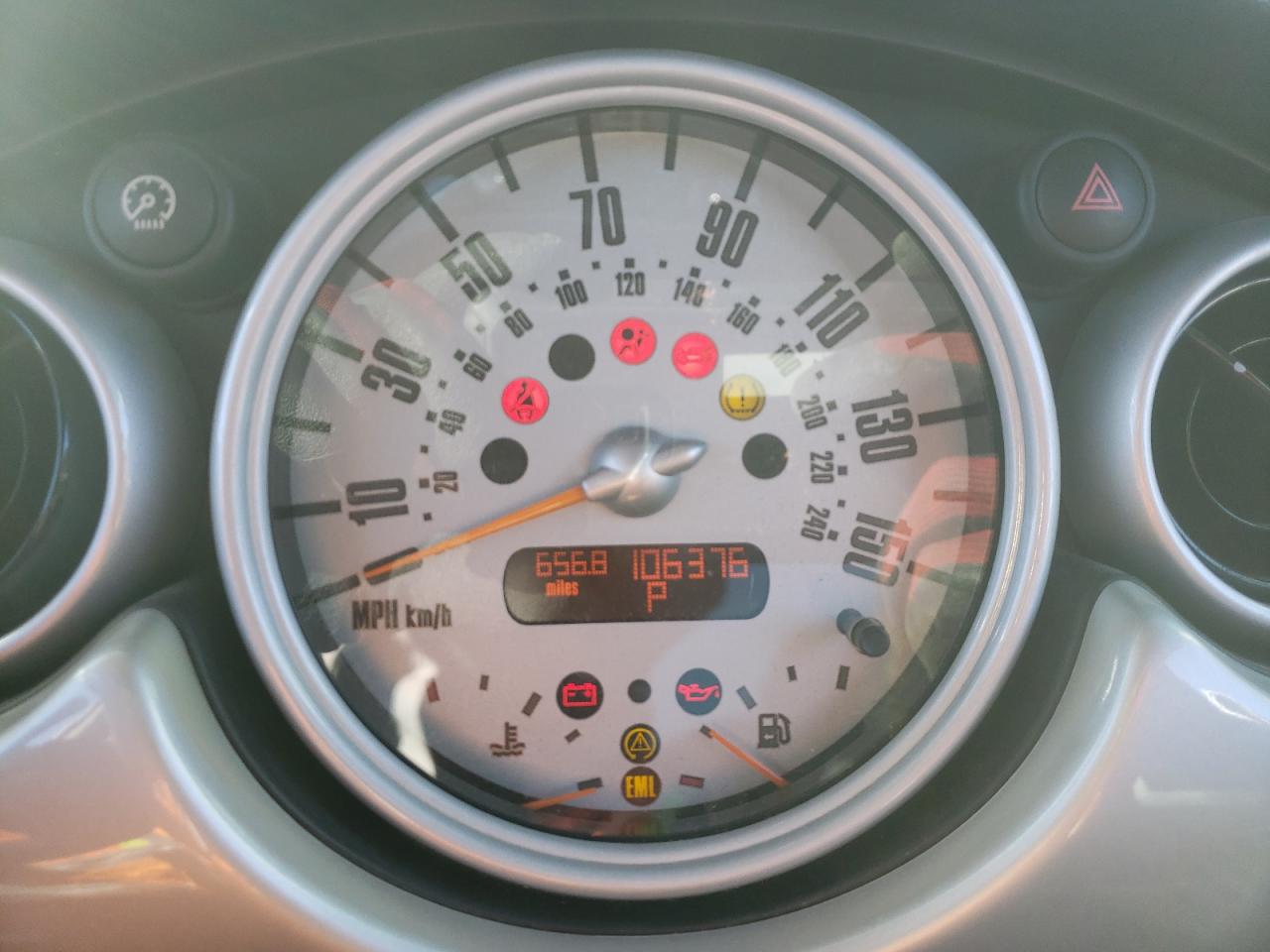 Photo 8 from auction – 2002 MINI COOPER with VIN WMWRC33462TE11211