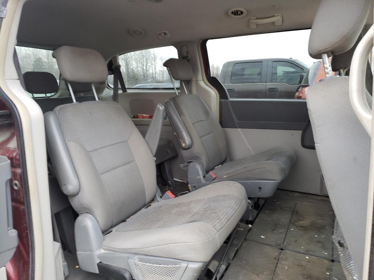 Photo 6 from auction – 2009 CHRYSLER TOWN & COU with VIN 2A8HR44EX9R527058