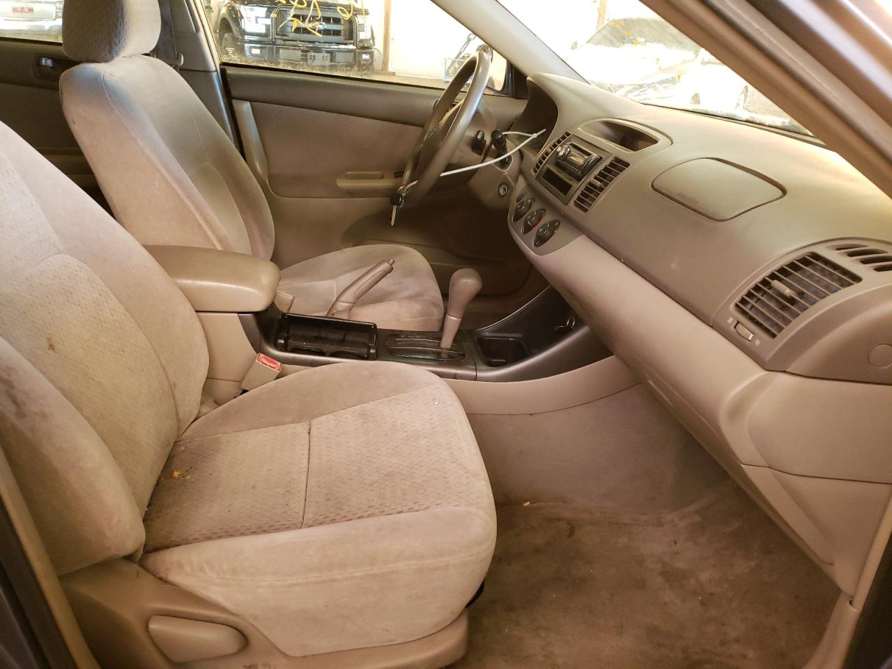 Photo 5 from auction – 2003 TOYOTA CAMRY LE with VIN 4T1BE32K23U184053