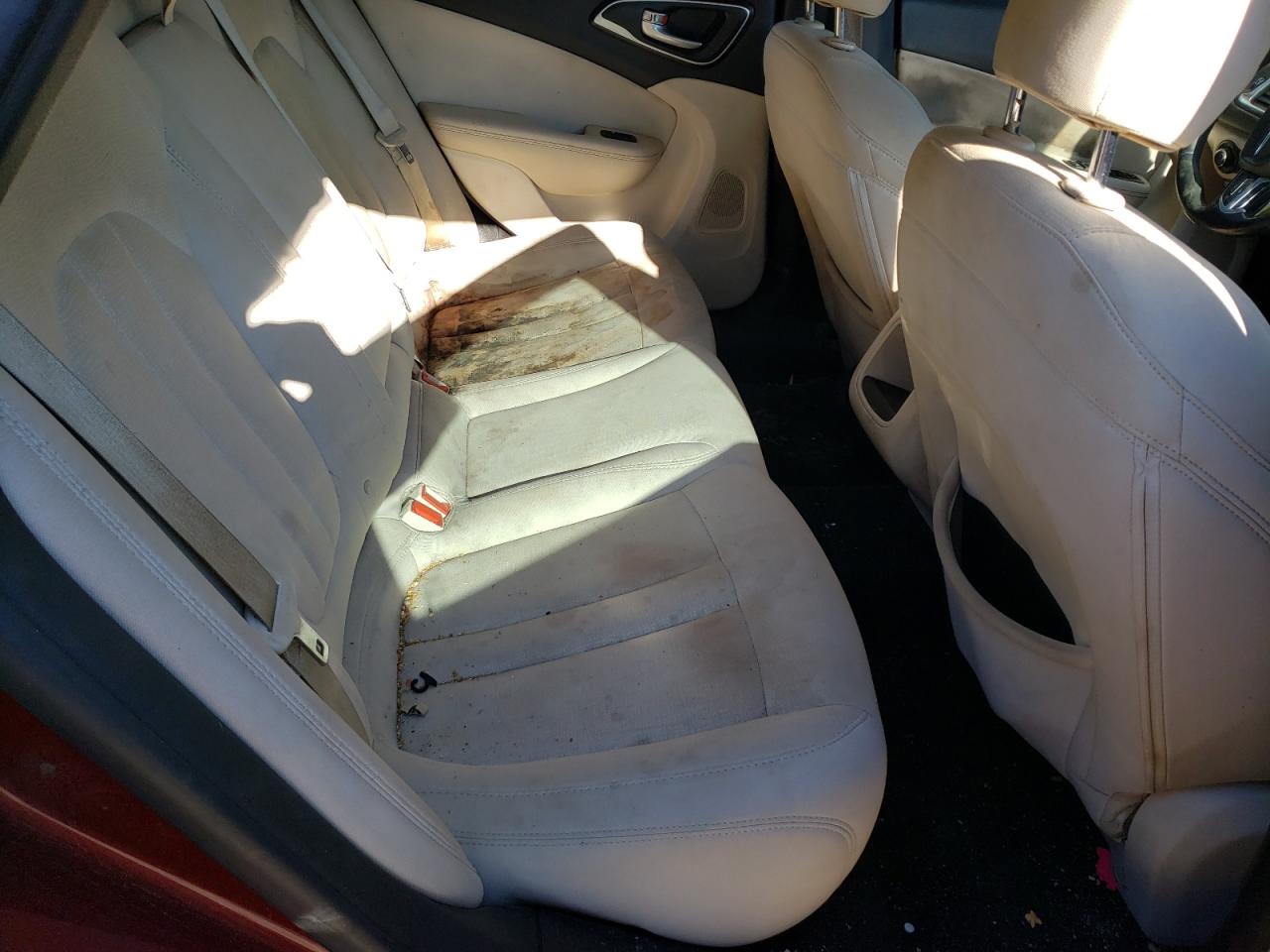 Photo 6 from auction – 2015 CHRYSLER 200 LIMITE with VIN 1C3CCCAB4FN594954