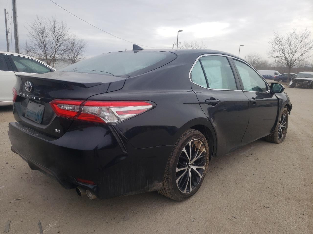 Photo 4 from auction – 2019 TOYOTA CAMRY with VIN 4T1B11HK2KU729965