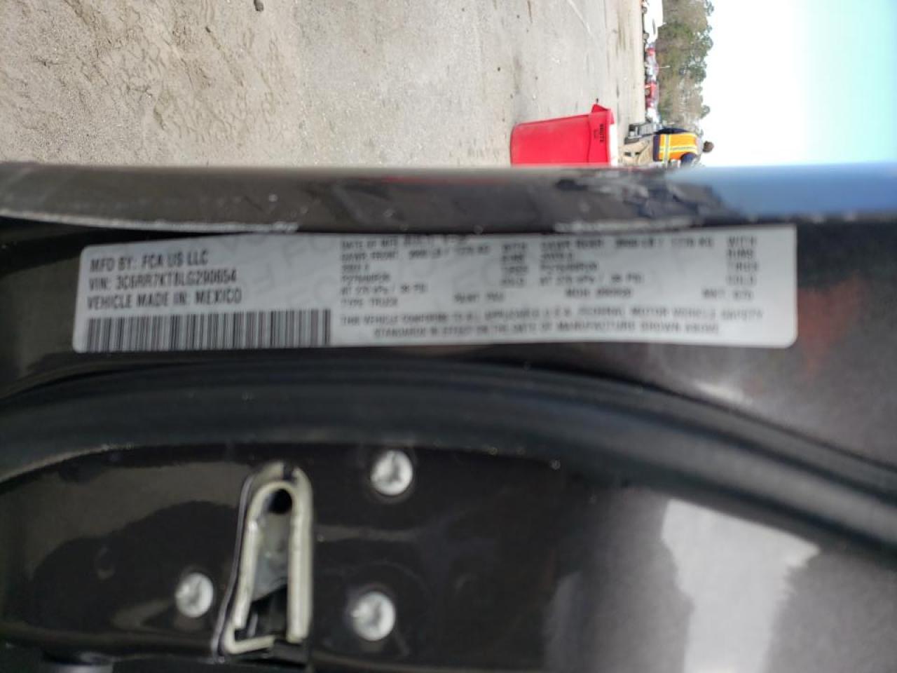 Photo 10 from auction – 2020 RAM 1500 CLASS with VIN 3C6RR7KT8LG290654