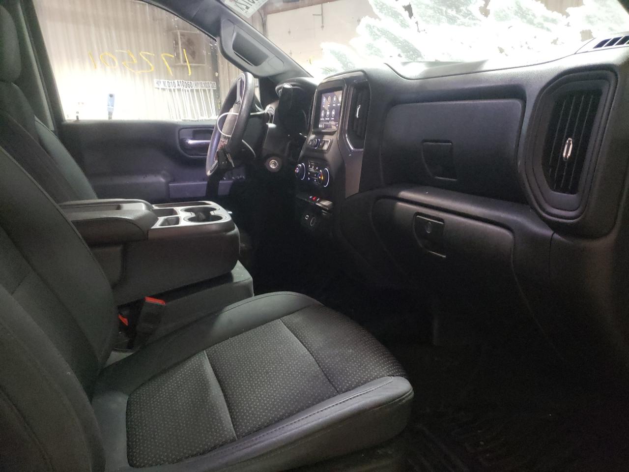 Photo 5 from auction – 2019 CHEVROLET SILVERADO with VIN 1GCRYAEF9KZ364516