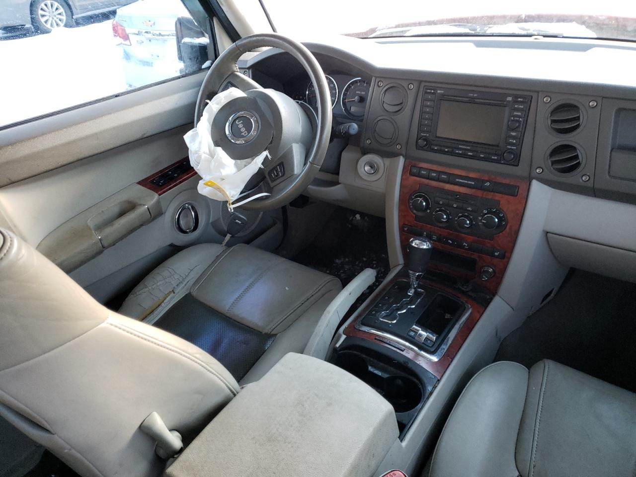 Photo 9 from auction – 2006 JEEP COMMANDER with VIN 1J8HG58246C195912