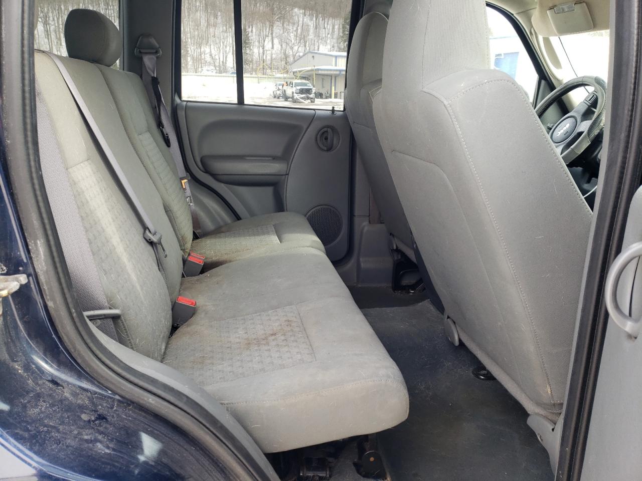 Photo 6 from auction – 2006 JEEP LIBERTY SP with VIN 1J4GL48K06W228230