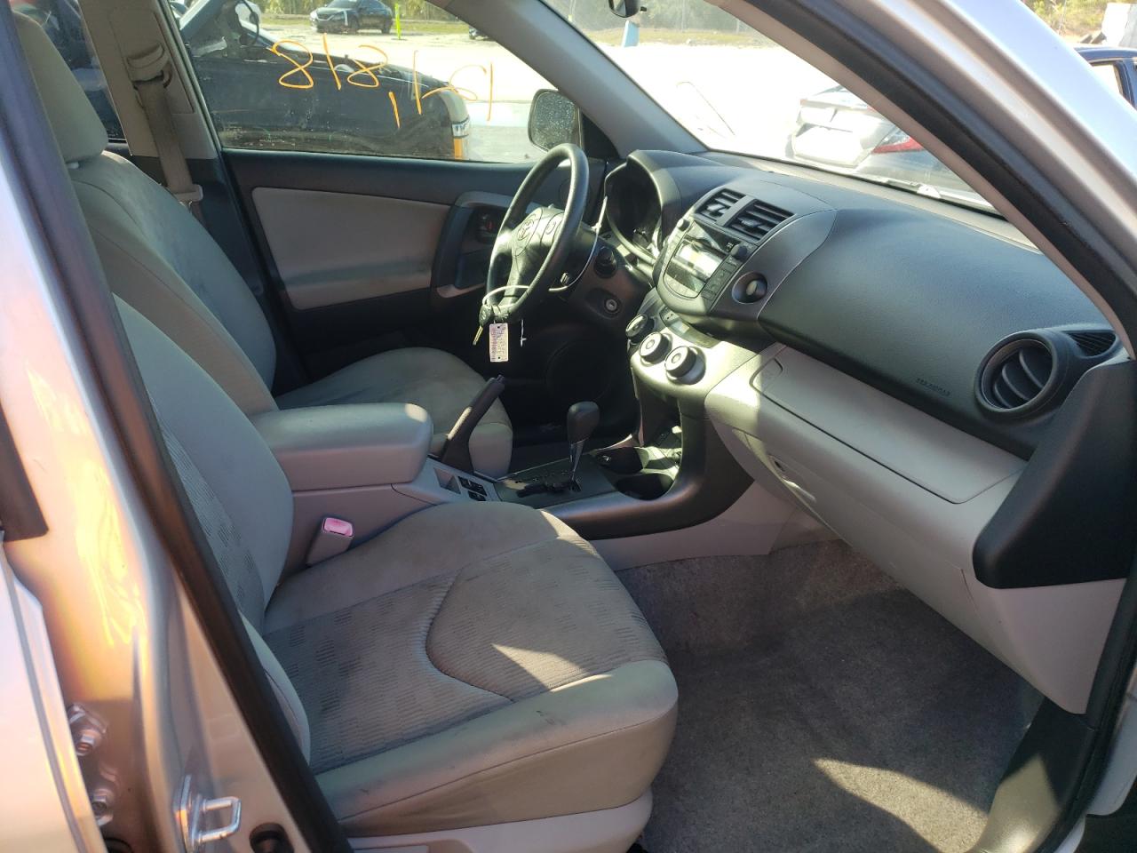 Photo 5 from auction – 2010 TOYOTA RAV4 with VIN JTMZF4DV3A5022369