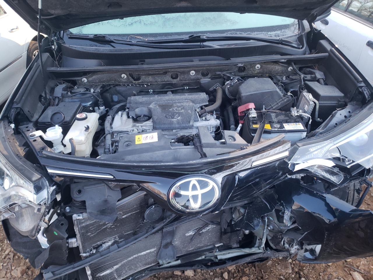 Photo 7 from auction – 2017 TOYOTA RAV4 LE with VIN JTMZFREV2HJ716936