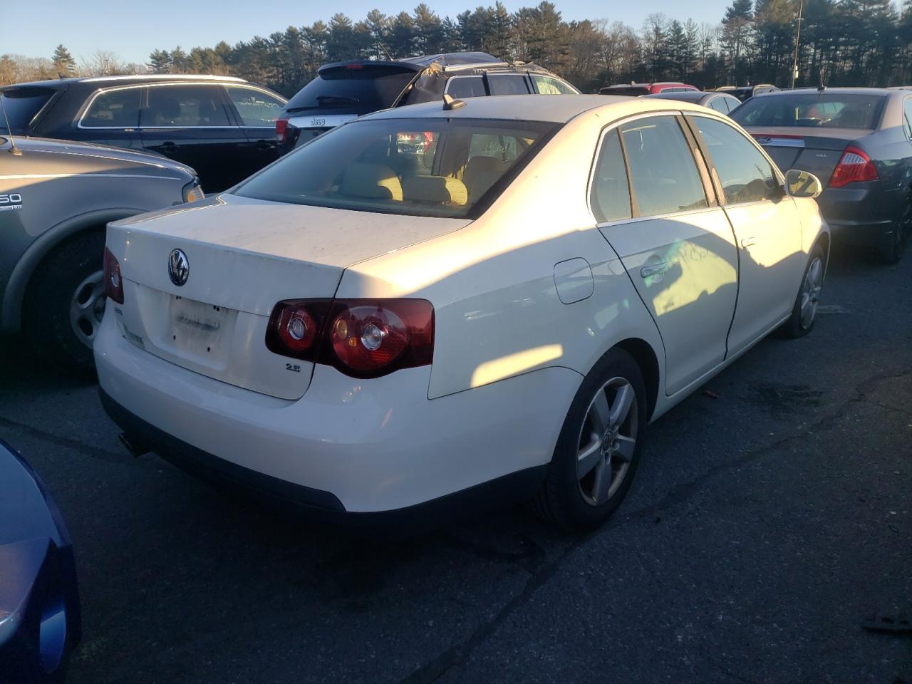 Photo 4 from auction – 2008 VOLKSWAGEN JETTA SE with VIN 3VWRZ71K28M024358