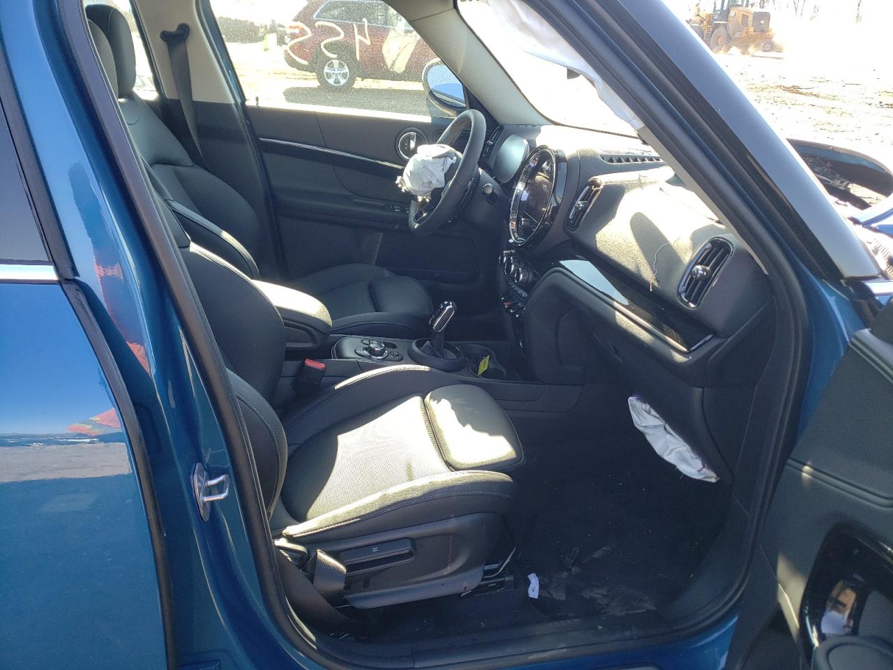 Photo 5 from auction – 2022 MINI COOPER S C with VIN WMZ83BR04N3N96633