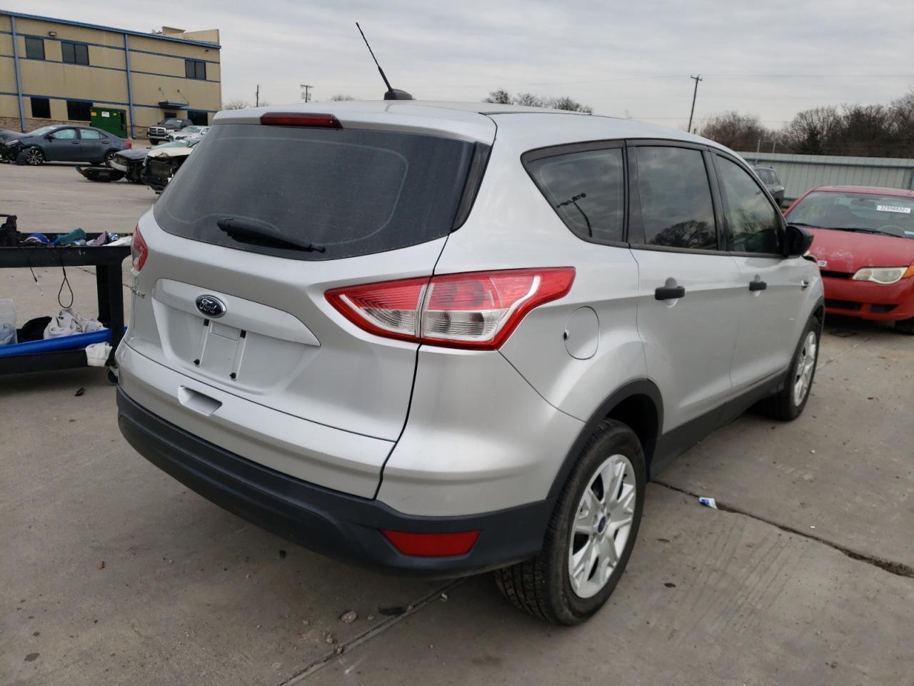 Photo 4 from auction – 2013 FORD ESCAPE S with VIN 1FMCU0F79DUA53005