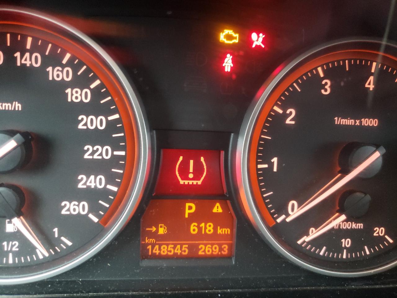 Photo 8 from auction – 2014 BMW X1 XDRIVE2 with VIN WBAVL1C59EVY10115