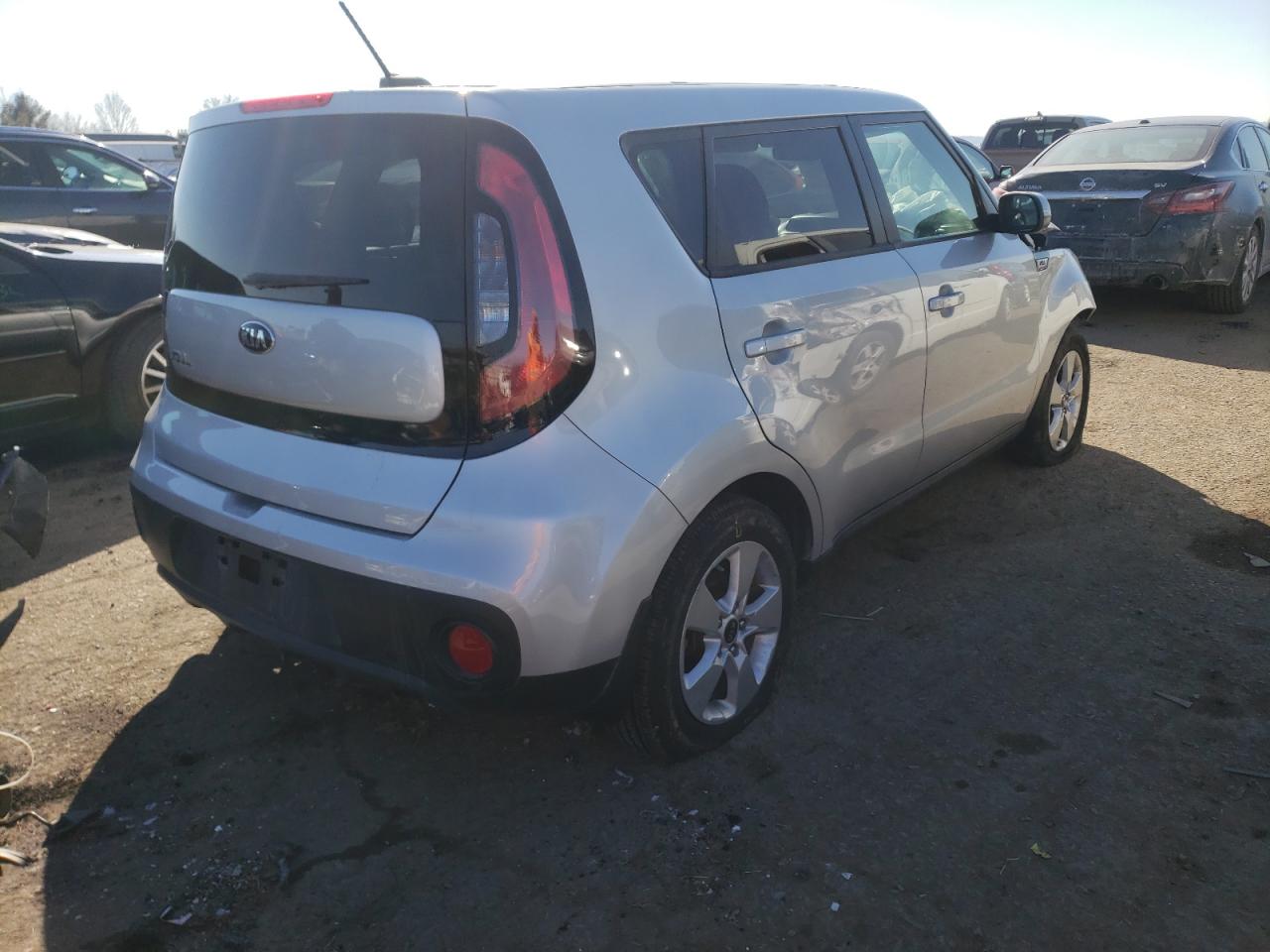 Photo 4 from auction – 2018 KIA SOUL with VIN KNDJN2A2XJ7570713