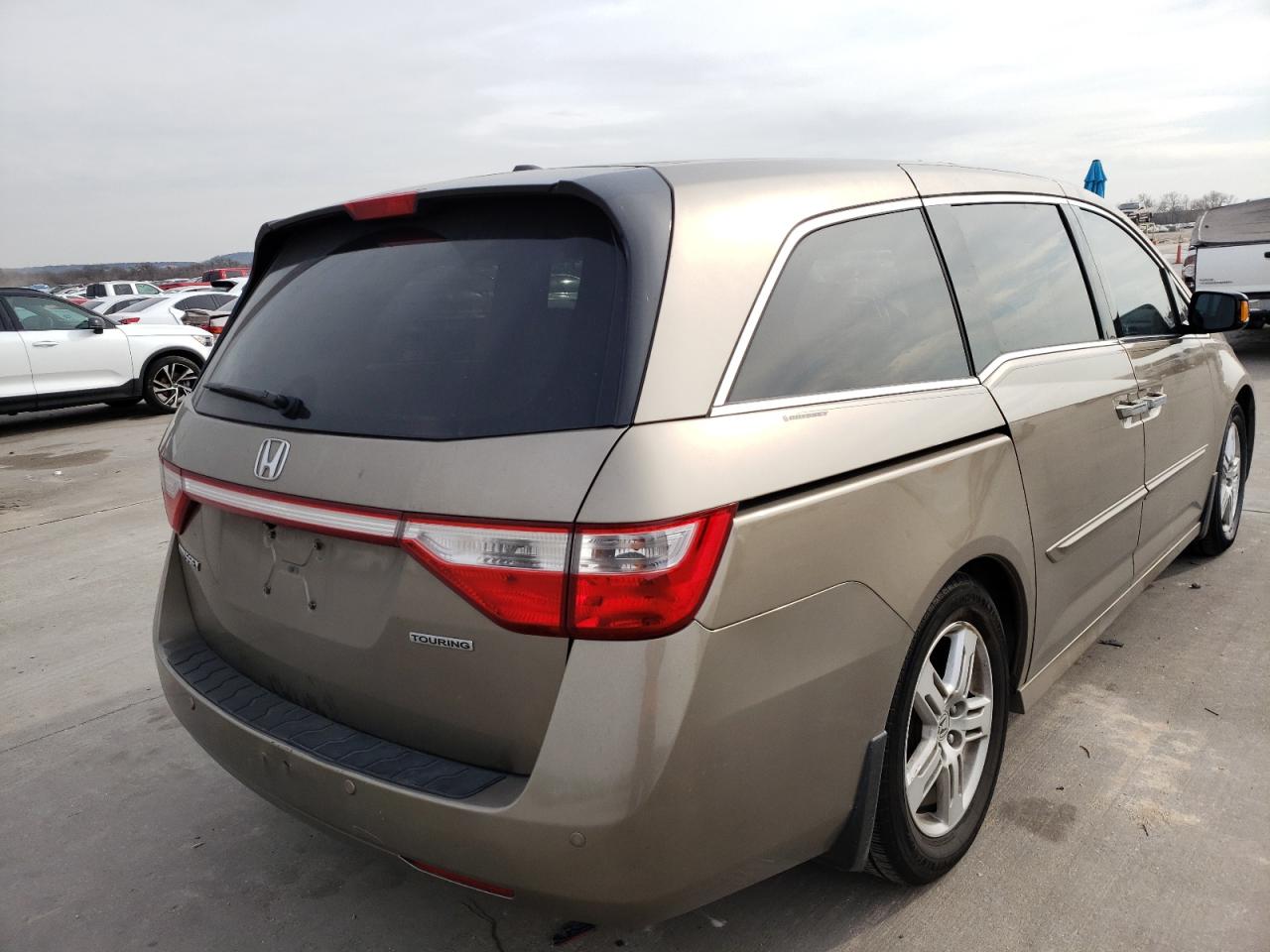 Photo 4 from auction – 2012 HONDA ODYSSEY TO with VIN 5FNRL5H95CB096308