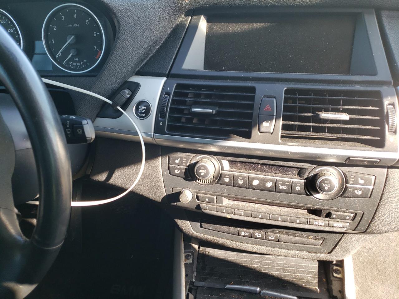 Photo 9 from auction – 2013 BMW X5 XDRIVE3 with VIN 5UXZV4C54D0B04649