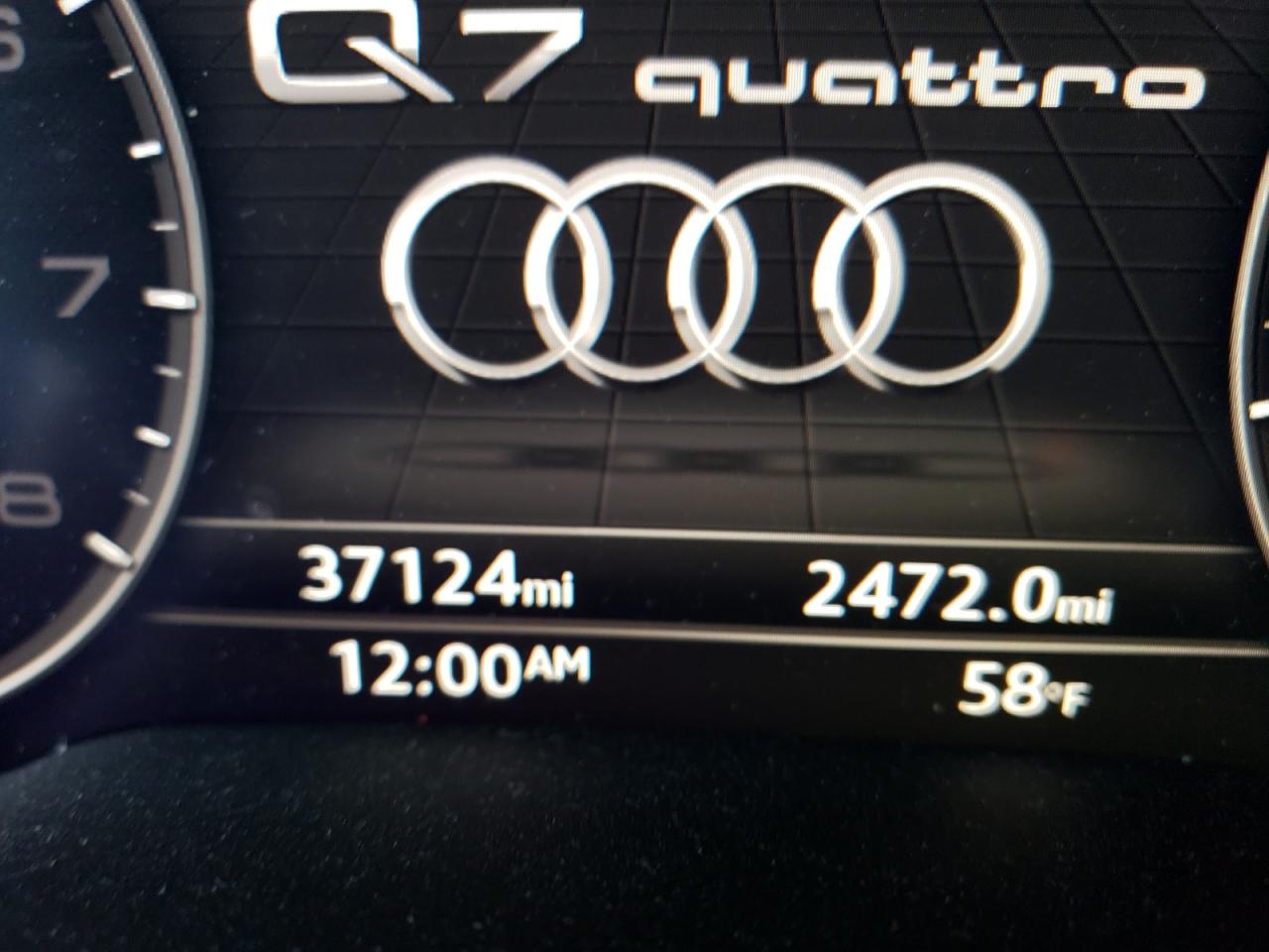 Photo 8 from auction – 2019 AUDI Q7 PREMIUM with VIN WA1LHAF74KD030060