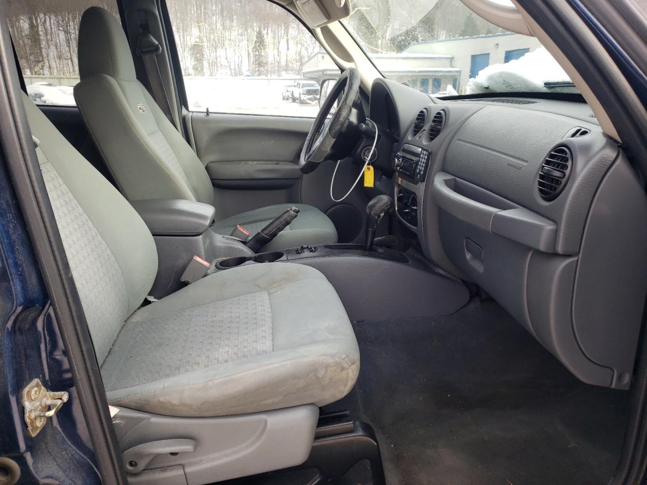 Photo 5 from auction – 2006 JEEP LIBERTY SP with VIN 1J4GL48K06W228230
