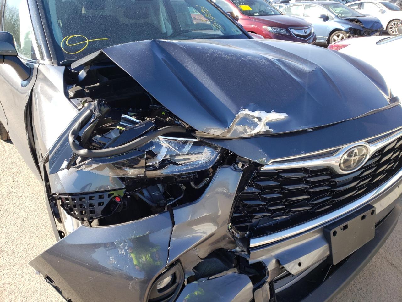 Photo 9 from auction – 2020 TOYOTA HIGHLANDER with VIN 5TDDZRBH6LS025839