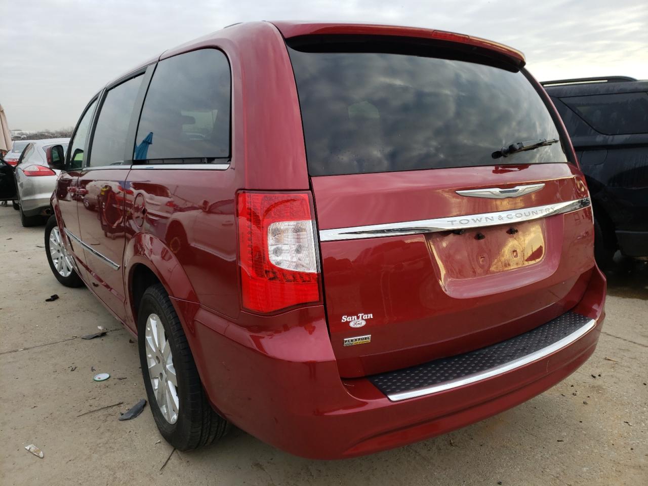 Photo 3 from auction – 2014 CHRYSLER TOWN & COU with VIN 2C4RC1BG0ER325159