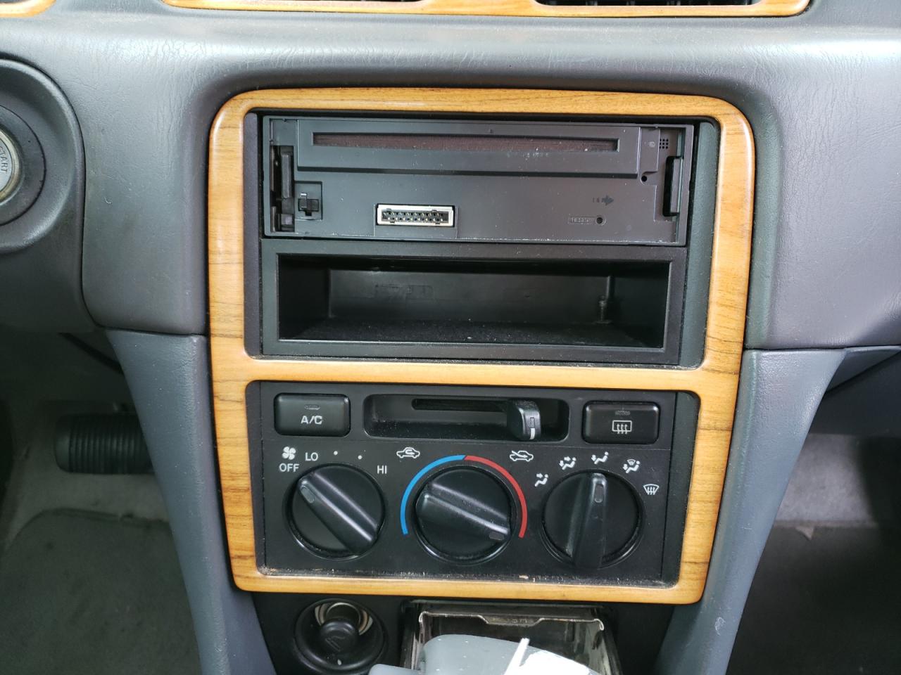 Photo 9 from auction – 1997 TOYOTA CAMRY with VIN 4T1BF22K4VU919352