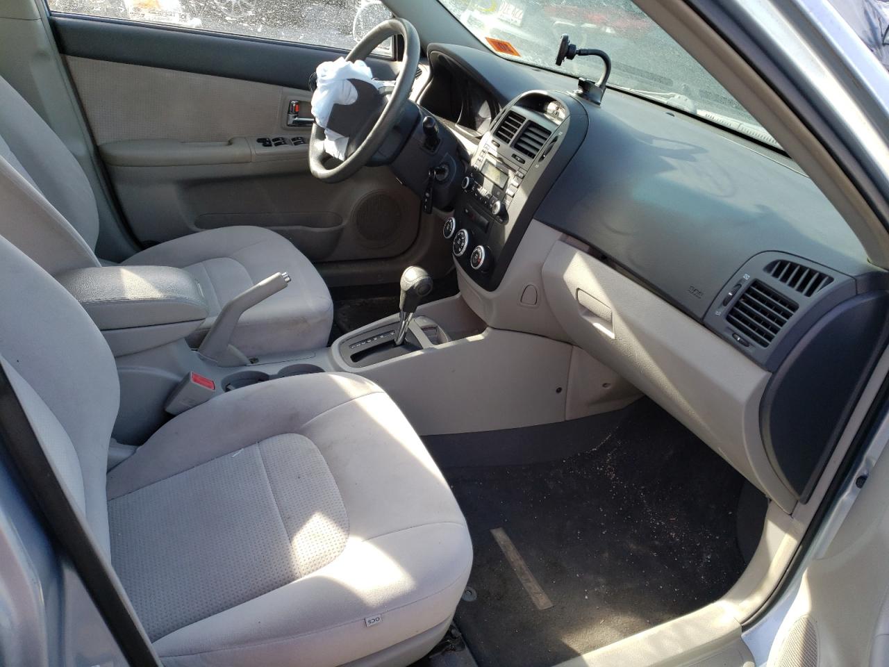 Photo 5 from auction – 2007 KIA SPECTRA EX with VIN KNAFE122175478826