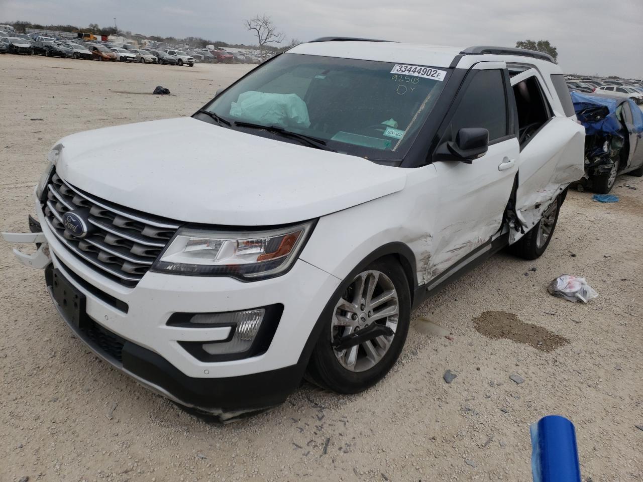 Photo 2 from auction – 2016 FORD EXPLORER X with VIN 1FM5K7D8XGGC91273