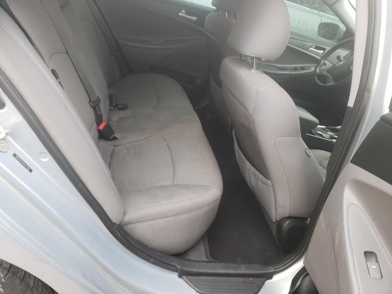 Photo 6 from auction – 2011 HYUNDAI SONATA GLS with VIN 5NPEB4AC1BH217482