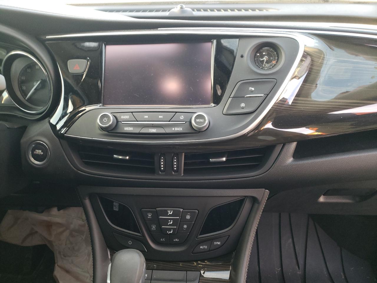 Photo 9 from auction – 2020 BUICK ENVISION E with VIN LRBFXCSA6LD013635